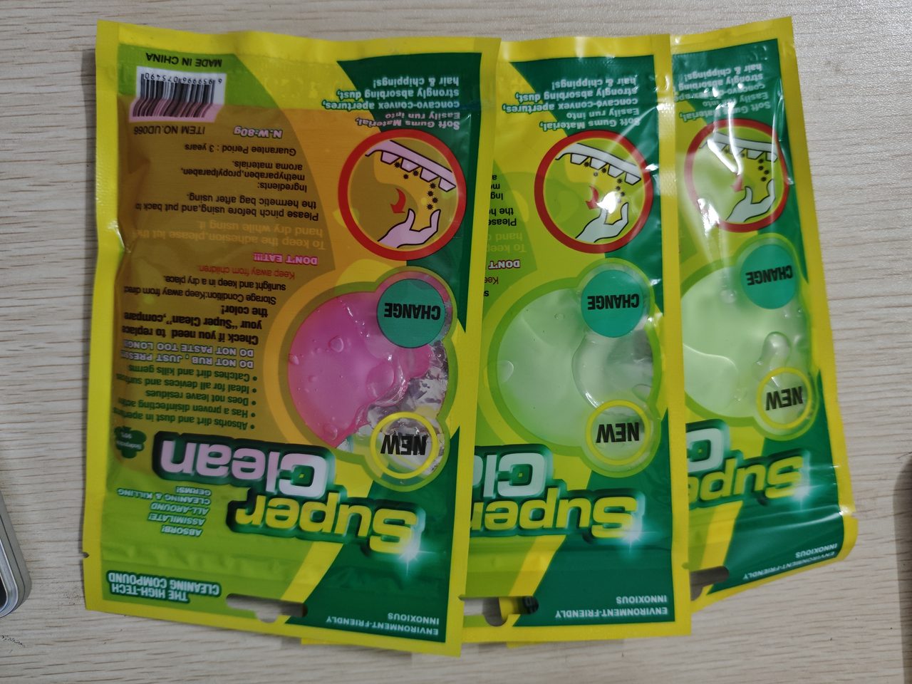 Cleaning gel color variants